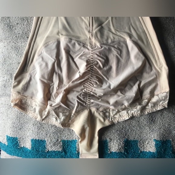 Body Shaper - Picture 7 of 10